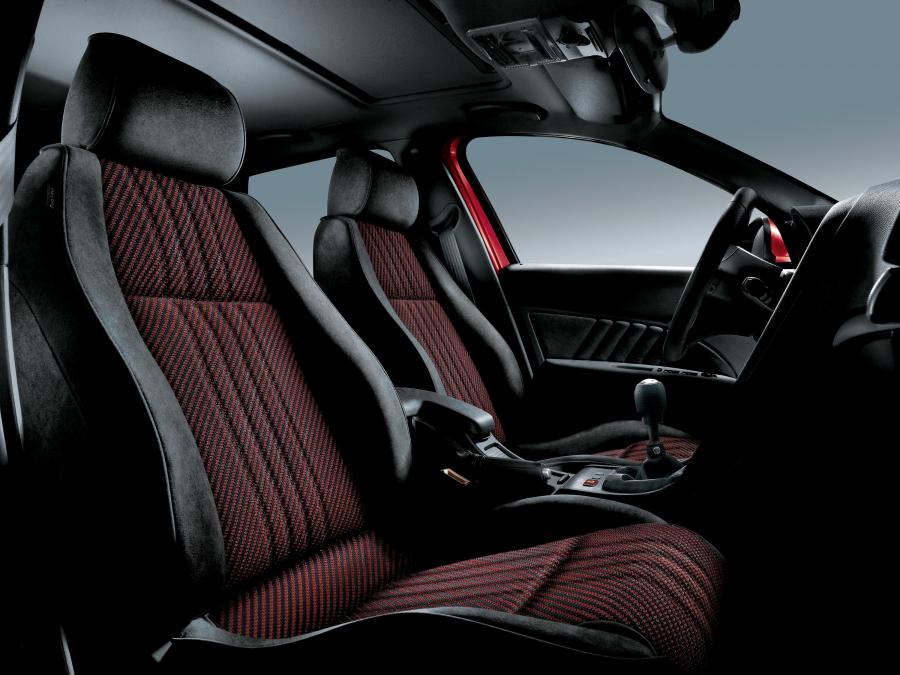 Интерьер Alfa Romeo 159 1750 TBi 2009 года  (фото 3 из 22)
